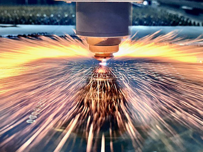 JODA Metalltechnik Glinde - Metall- und Blechverarbeitung - Zu unserem Leistungsspektrum gehört Laserschneiden